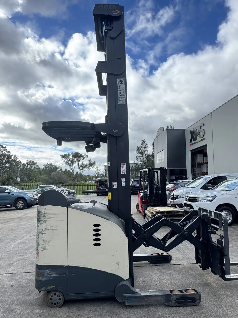 F1507 Hyster R30XMA3 order picker