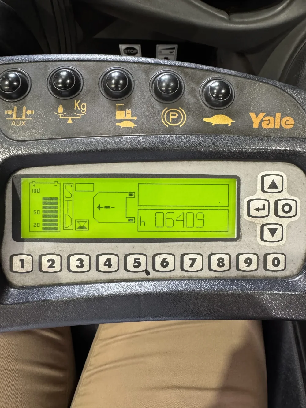 F709 Yale Sit down reach truck